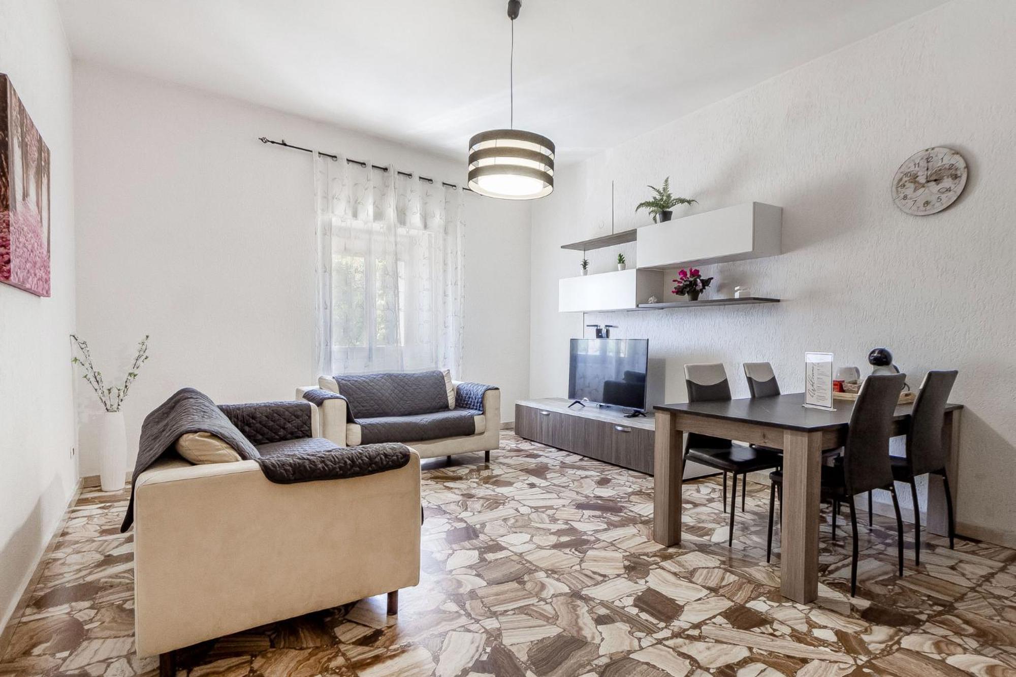 Lovely Piazza Santa Maria Apartment Sassari Exterior foto